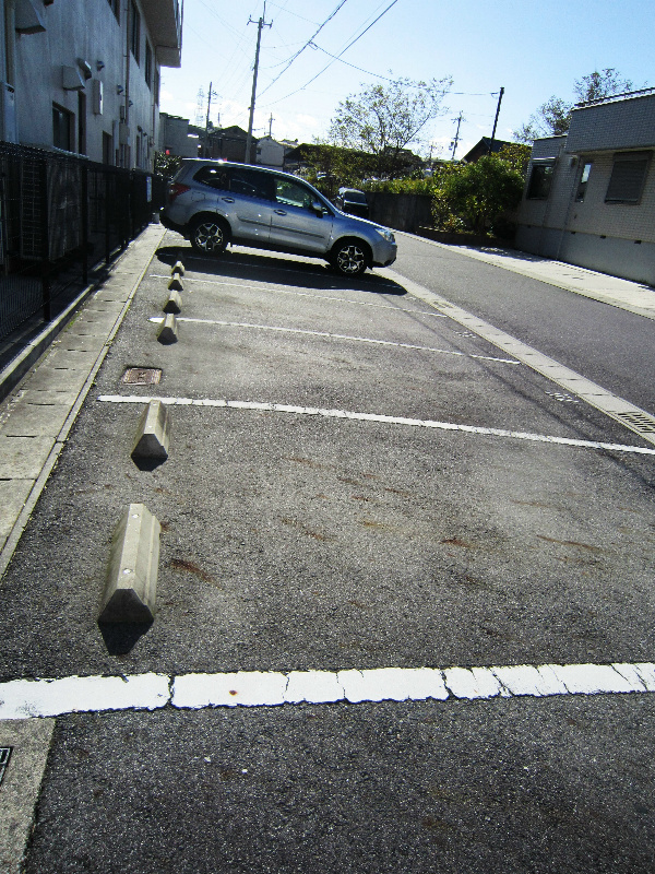 フェリーチェ菩提寺 駐車場