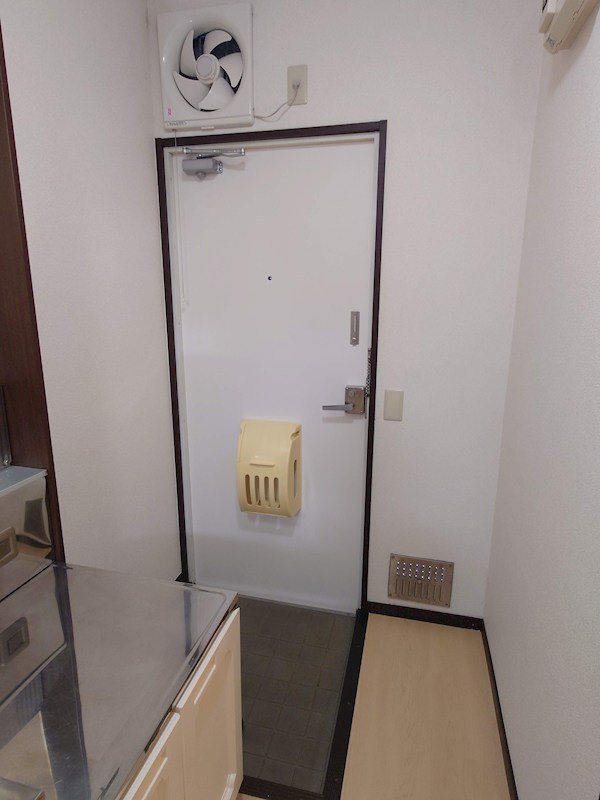 コーポ・エコー 玄関