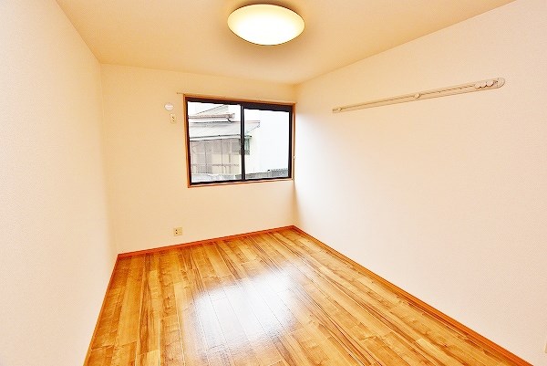 ディアコート西田　Ｂ棟 ベッドルーム