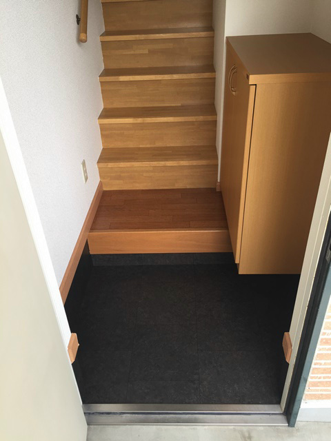 プロニティヴィラC 玄関
