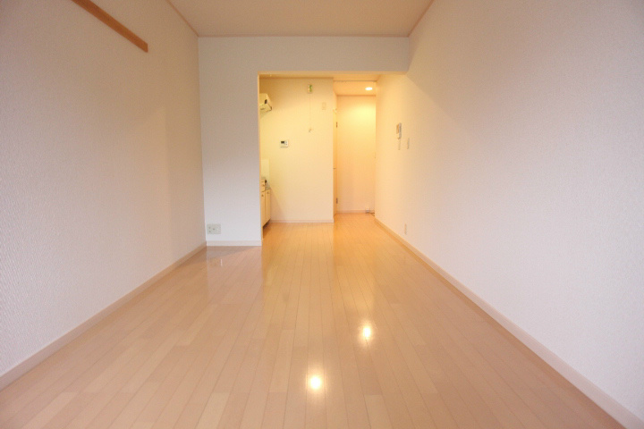 ジェネシス月見山 リビング