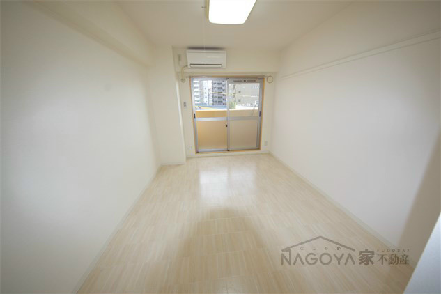 ソレーユ松原 リビング