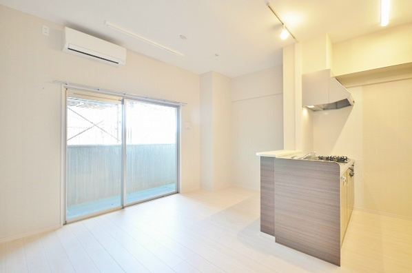 Advance Court Nakai(アドヴァンスコート中井) リビング