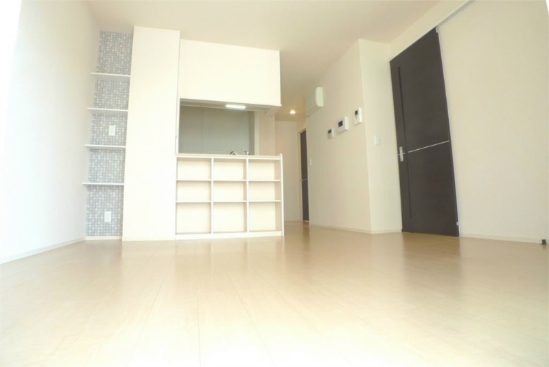 サフラン リビング