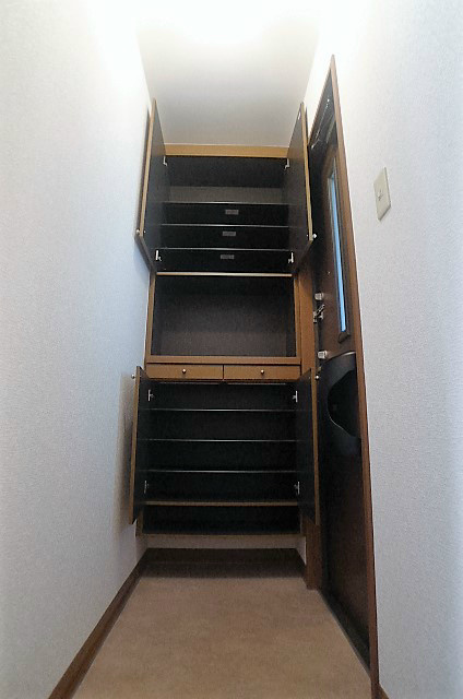 ラ・フォーレマリアージュ　Ｂ棟 玄関