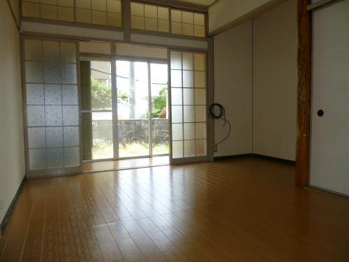 愛知県名古屋市千種区日和町２丁目 リビング