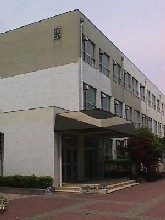 愛知県名古屋市千種区萱場２丁目 中学校