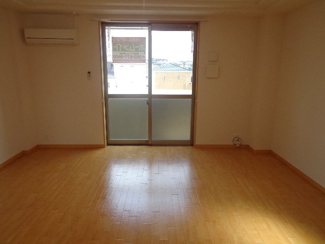 愛知県名古屋市緑区大高町 リビング