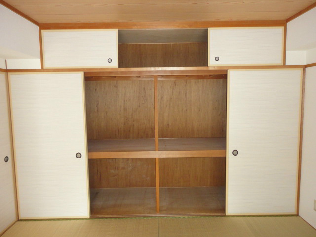 第５ヒルハイツ桃山 収納
