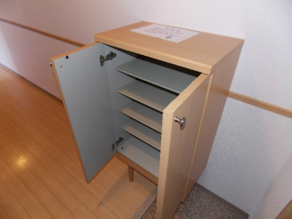 アケイシャ 玄関