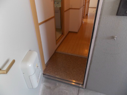アケイシャ 玄関