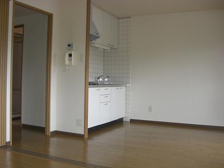 愛知県名古屋市名東区梅森坂１丁目 リビング