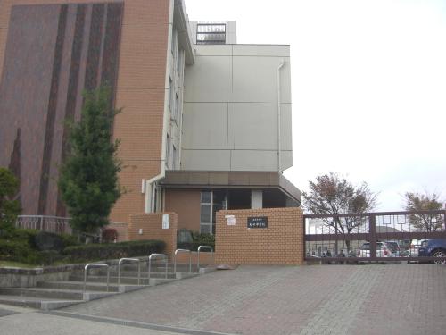 第二白鳳ビル 中学校