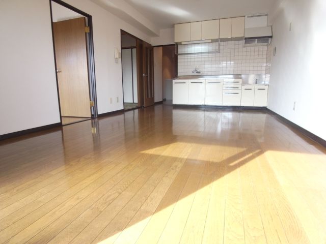 愛知県名古屋市名東区上社５丁目 リビング
