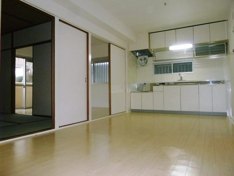 愛知県名古屋市中川区法華西町 リビング