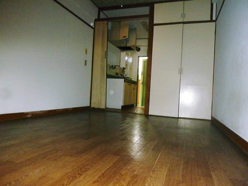 小林ビル ベッドルーム