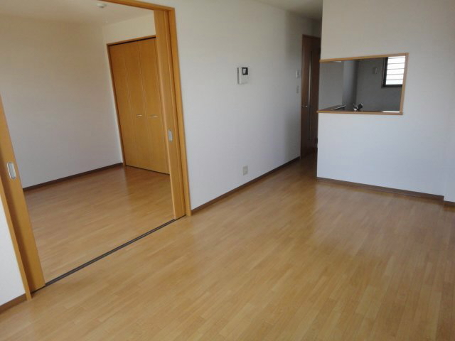 愛知県日進市岩崎町大塚 リビング