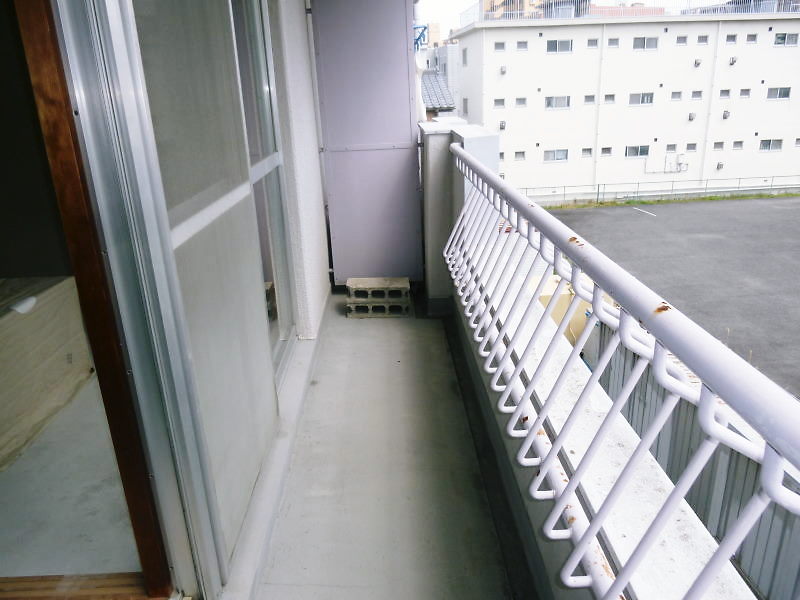 愛知県名古屋市名東区香流３丁目 ベランダ