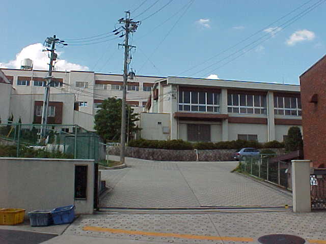 ライオンズマンション八事ガーデン壱番館 小学校