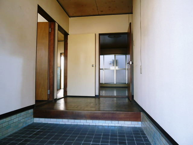 愛知県名古屋市千種区新西２丁目 玄関