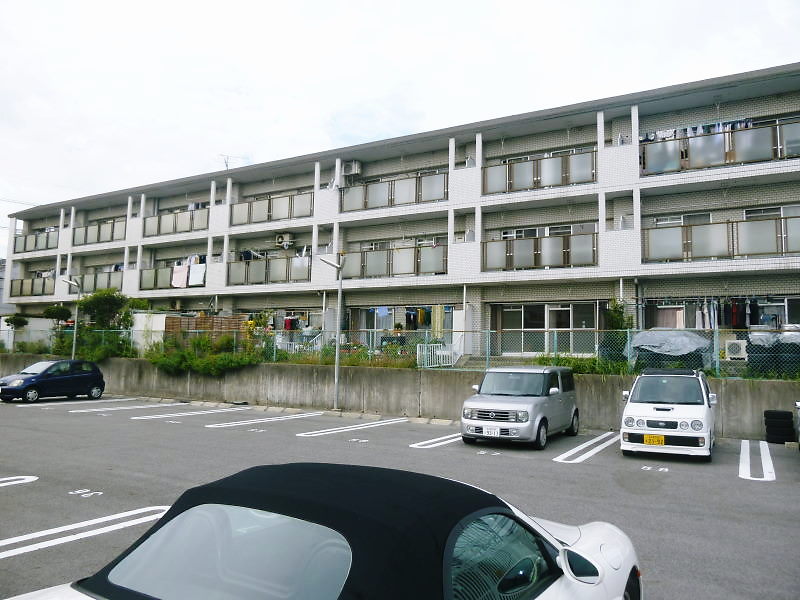 ヒルハイツ桃山 駐車場