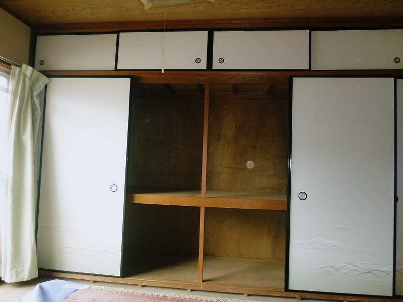 浅井マンション 収納