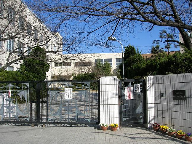 ライオンズマンション扇町 小学校