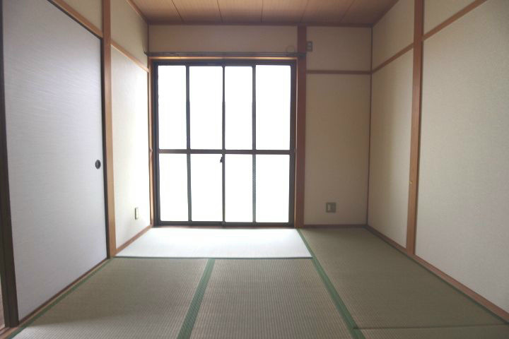 ハイツRISA ベッドルーム