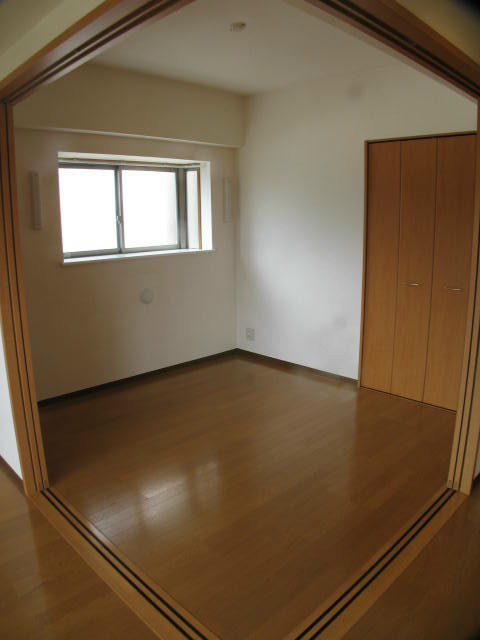 グリーンフォレスト ベッドルーム