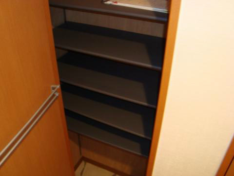 愛知県名古屋市港区当知２丁目 玄関