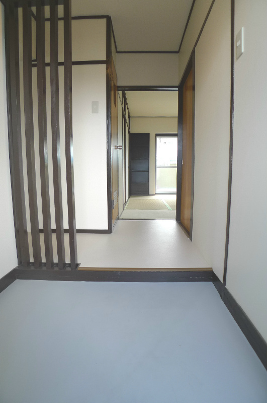 サンライズ高砂2号棟 玄関