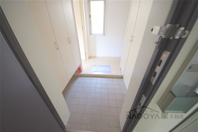 パークアクシス白壁 玄関