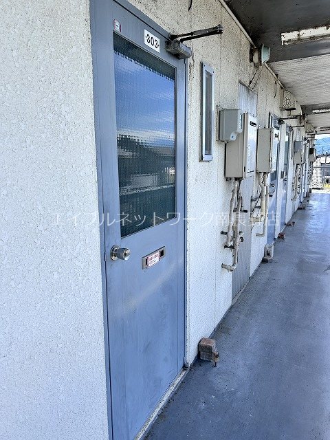 ハイツ山崎 玄関
