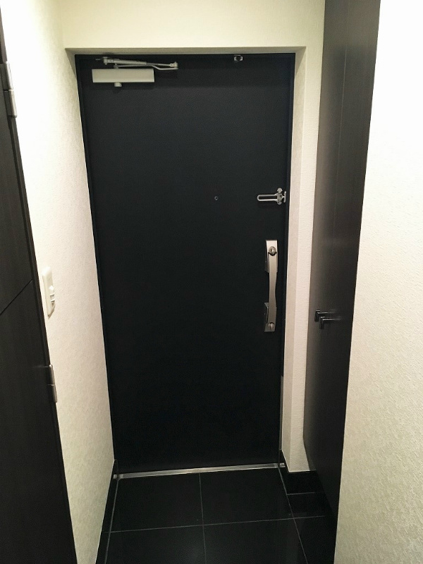 グロースメゾン新横浜 玄関