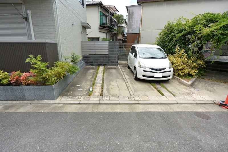 Ｇｌｉｃｉｎａ 駐車場