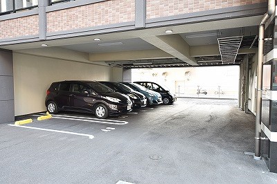 ギャラン竪町 駐車場