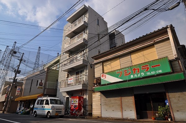 まつやビル 502号室 外観