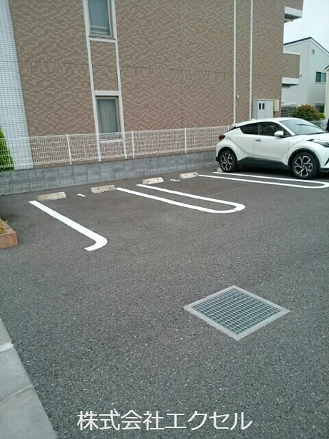 ヴィオレッタ 駐車場
