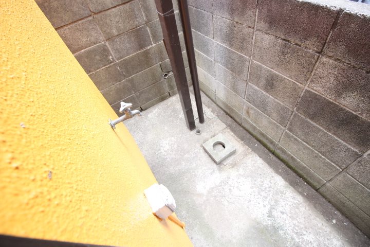 秀和ハイツ  ベランダ