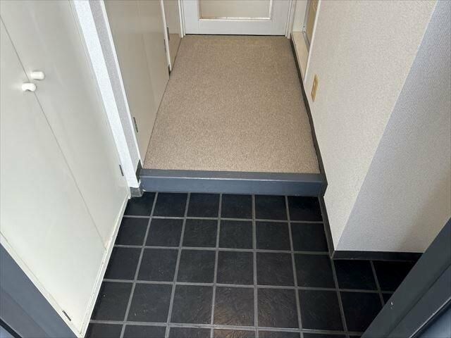 ワコーレエレガンス本郷台 玄関