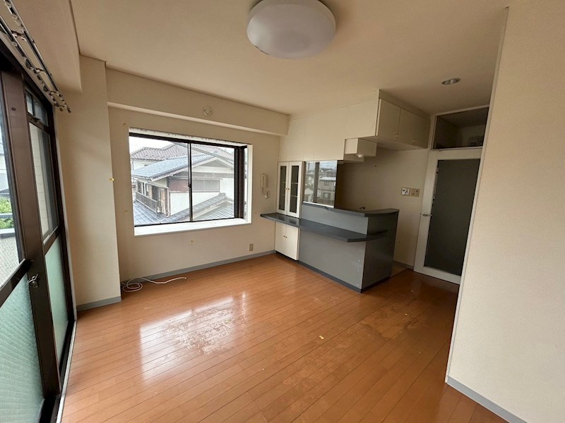 ワコーレエレガンス本郷台 リビング