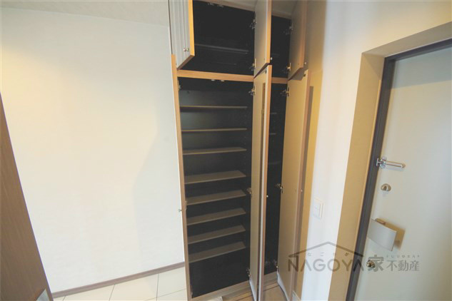 Ｃ.Ｐ.Ｐｕｒｅ１６０８ 玄関