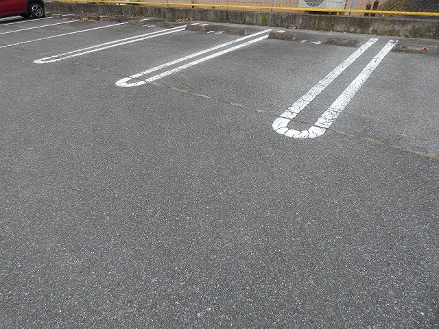 ボナールN 駐車場