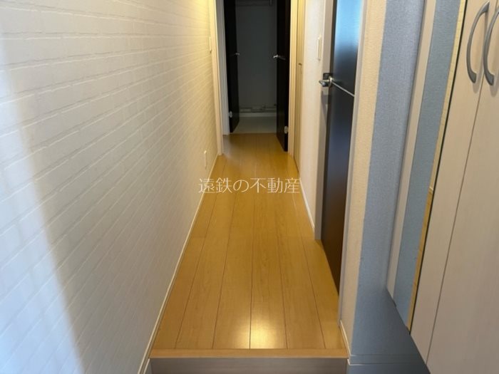 Les　Saison上岡田 玄関