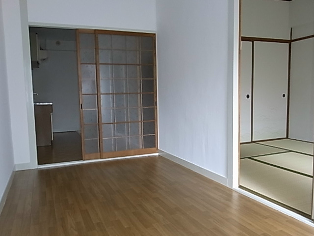 芥川マンション ベッドルーム