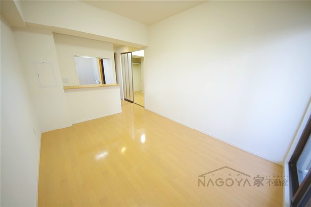 グランシャリオ栄 リビング