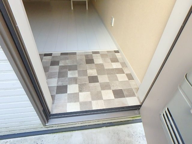 ラビアン熊野前 玄関