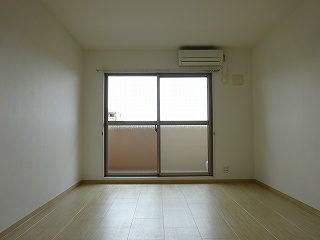 アーツ コート リビング