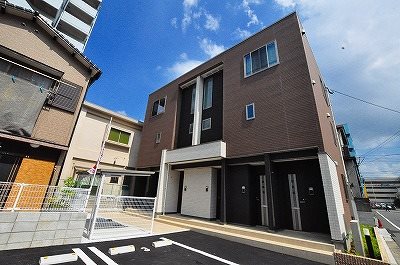 カーサフォンターナ  201号室 外観