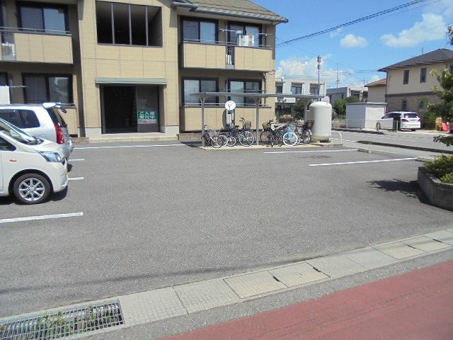 フィオーレ Ａ 駐車場